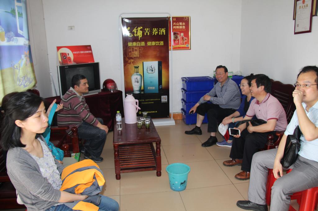 教师进农户，理论下基层——马克思主义学院全体党员教师赴英山县乌云山村学习调研